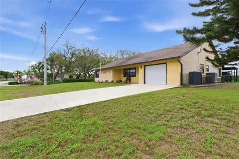 2580 SW Bayshore Boulevard Port St. Lucie FL 34984