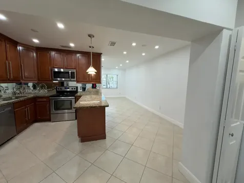 11840 SW 81st Road Pinecrest FL 33156