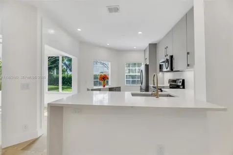 6538 Via Regina Boca Raton FL 33433