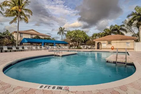 6538 Via Regina Boca Raton FL 33433