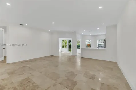 6538 Via Regina Boca Raton FL 33433