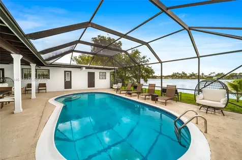 8420 Pasadena Boulevard Pembroke Pines FL 33024