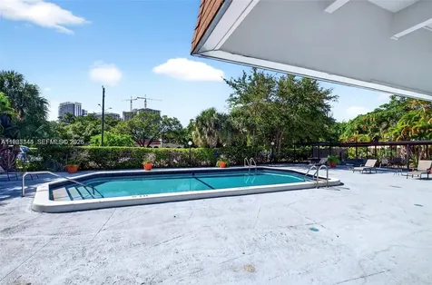 16950 W Dixie Highway North Miami Beach FL 33160
