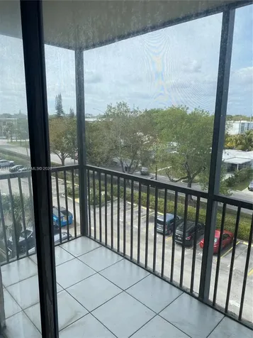 16950 W Dixie Highway North Miami Beach FL 33160