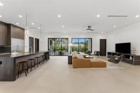 301 NE 27th Drive Wilton Manors FL 33334