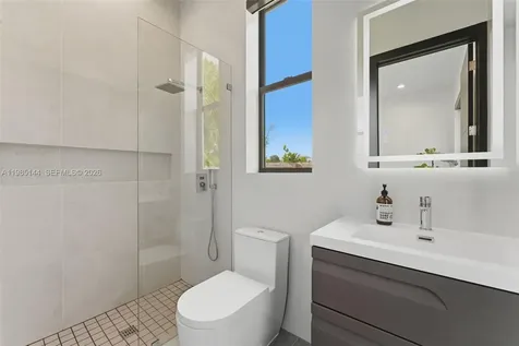 301 NE 27th Drive Wilton Manors FL 33334