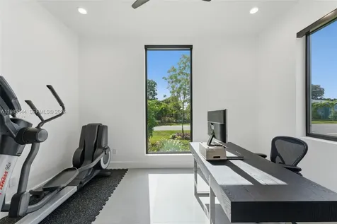 301 NE 27th Drive Wilton Manors FL 33334