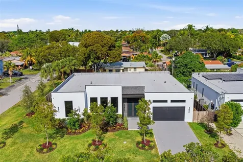 301 NE 27th Drive Wilton Manors FL 33334