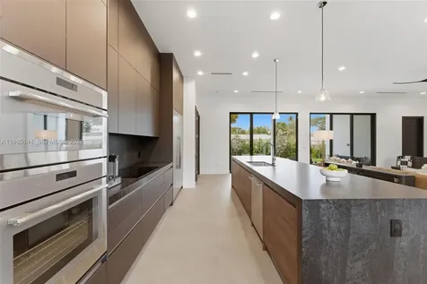 301 NE 27th Drive Wilton Manors FL 33334