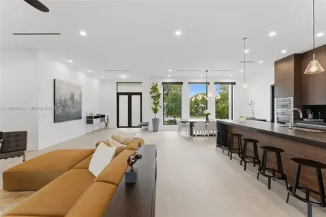 301 NE 27th Drive Wilton Manors FL 33334