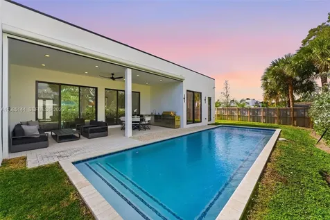 301 NE 27th Drive Wilton Manors FL 33334