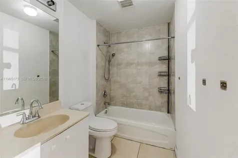 3916 SW 48th Avenue Pembroke Park FL 33023