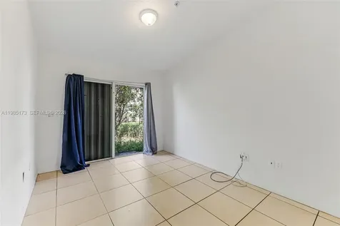 3916 SW 48th Avenue Pembroke Park FL 33023