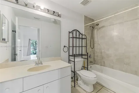 3916 SW 48th Avenue Pembroke Park FL 33023