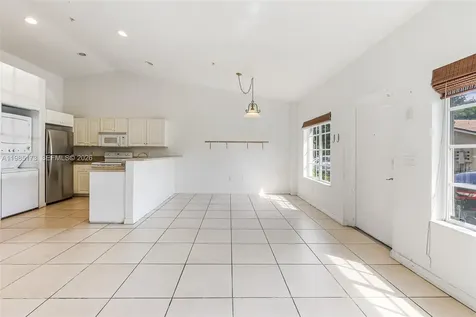 3916 SW 48th Avenue Pembroke Park FL 33023