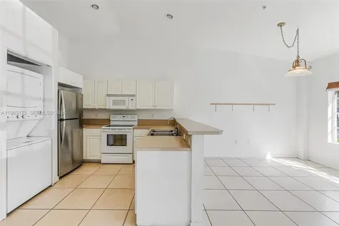 3916 SW 48th Avenue Pembroke Park FL 33023