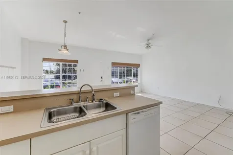 3916 SW 48th Avenue Pembroke Park FL 33023