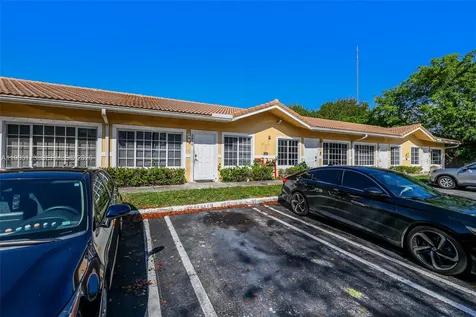 3916 SW 48th Avenue Pembroke Park FL 33023