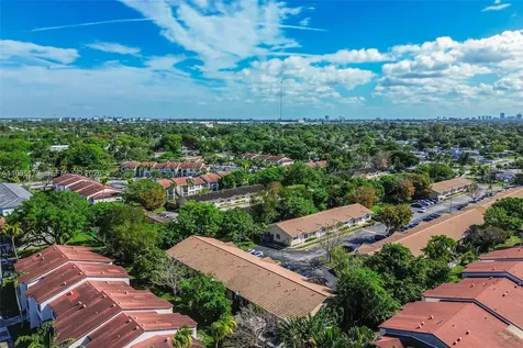 3916 SW 48th Avenue Pembroke Park FL 33023