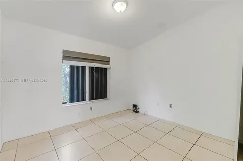 3916 SW 48th Avenue Pembroke Park FL 33023
