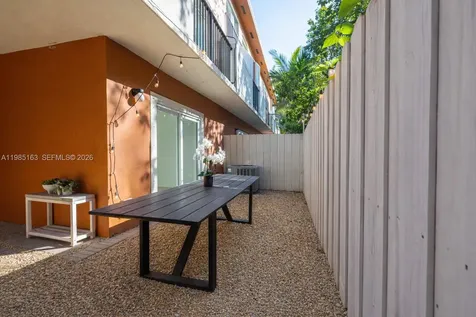 1611 SW 2nd Court Miami FL 33129