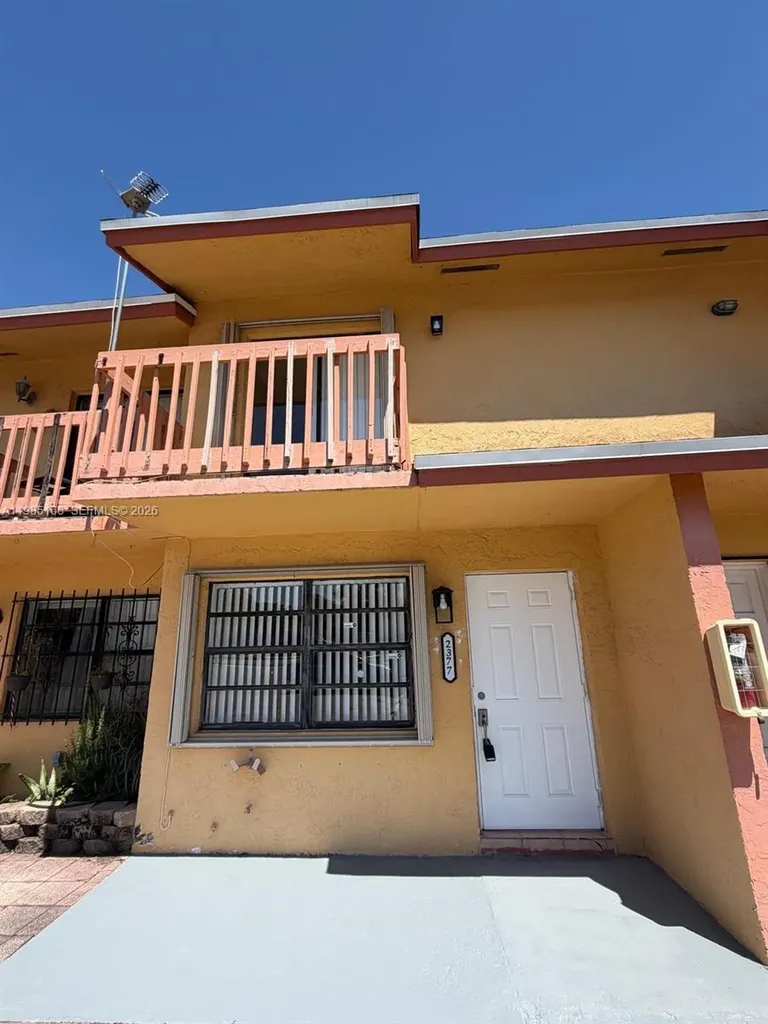 2377 W 66th Place Hialeah FL 33016