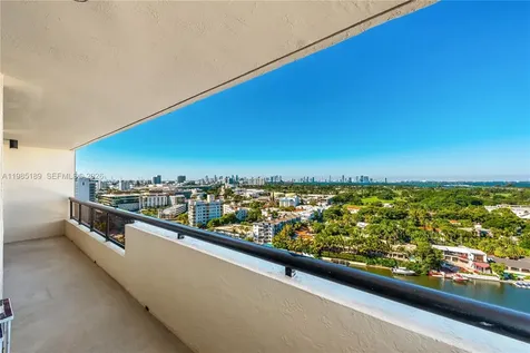 2555 Collins Avenue Miami Beach FL 33140