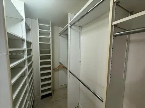 2555 Collins Avenue Miami Beach FL 33140