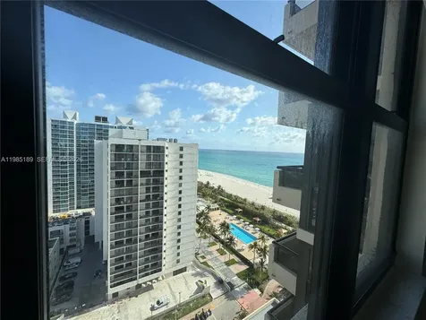2555 Collins Avenue Miami Beach FL 33140