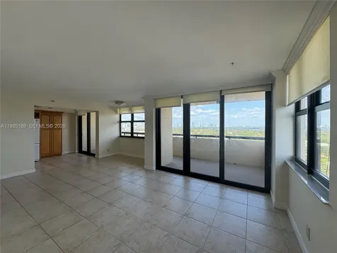 2555 Collins Avenue Miami Beach FL 33140