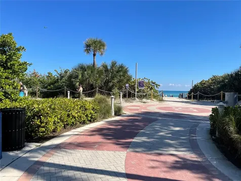 2555 Collins Avenue Miami Beach FL 33140