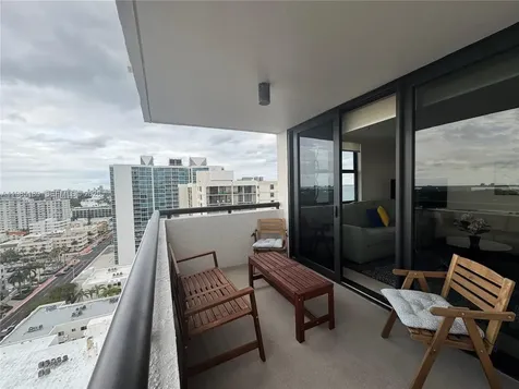 2555 Collins Avenue Miami Beach FL 33140