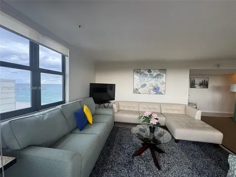 2555 Collins Avenue Miami Beach FL 33140