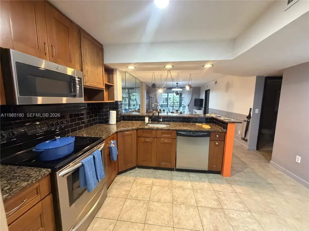 896 N Federal Highway Lantana FL 33462
