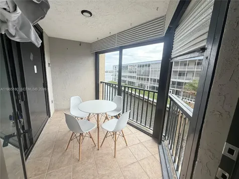 896 N Federal Highway Lantana FL 33462