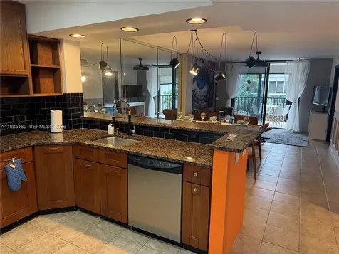 896 N Federal Highway Lantana FL 33462