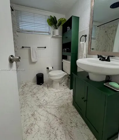 1530 NE 191st Street Miami FL 33179