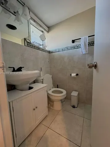 1530 NE 191st Street Miami FL 33179
