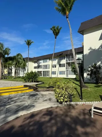 1530 NE 191st Street Miami FL 33179