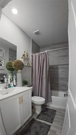325 NE 208th Terrace Miami FL 33179