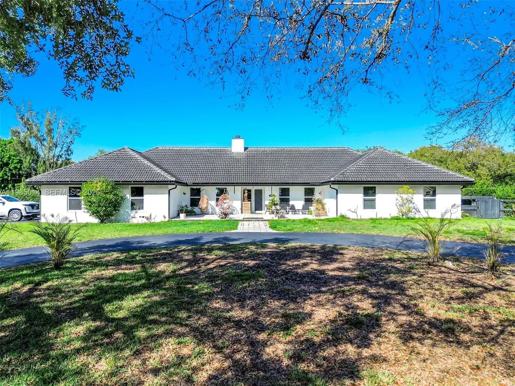 5431 SW 109th Avenue Davie FL 33328