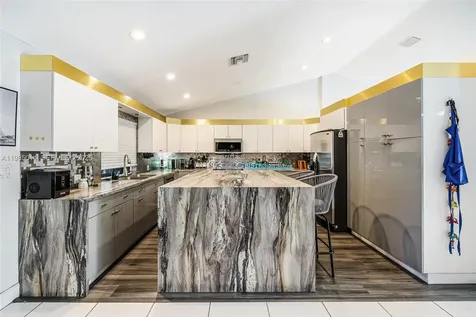 5431 SW 109th Avenue Davie FL 33328