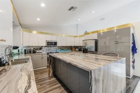 5431 SW 109th Avenue Davie FL 33328