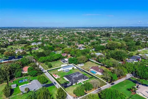 5431 SW 109th Avenue Davie FL 33328