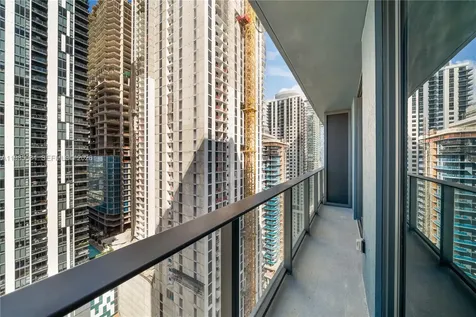 121 NE 5th Street Miami FL 33132