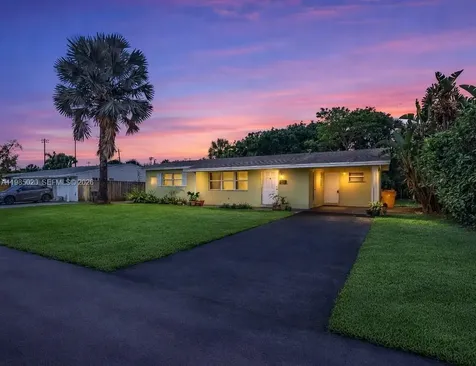 340 SE 4th Street Deerfield Beach FL 33441