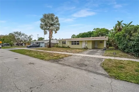 340 SE 4th Street Deerfield Beach FL 33441