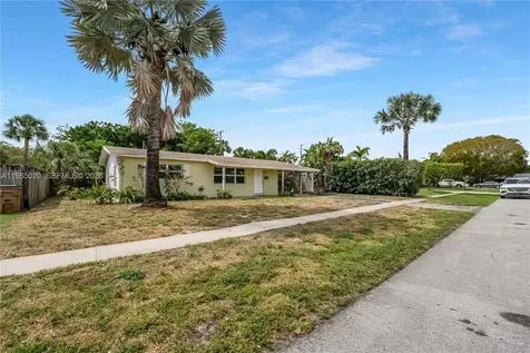 340 SE 4th Street Deerfield Beach FL 33441