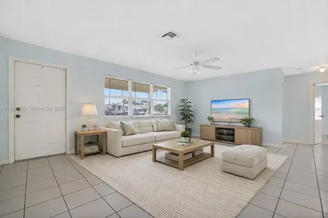 340 SE 4th Street Deerfield Beach FL 33441
