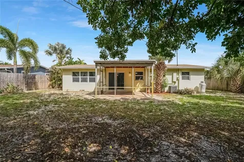 340 SE 4th Street Deerfield Beach FL 33441